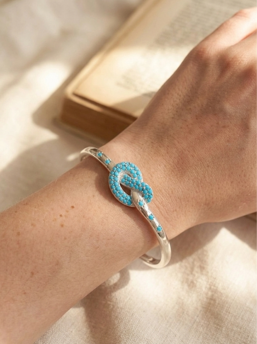 Knot Motif Cuff-style bangle
