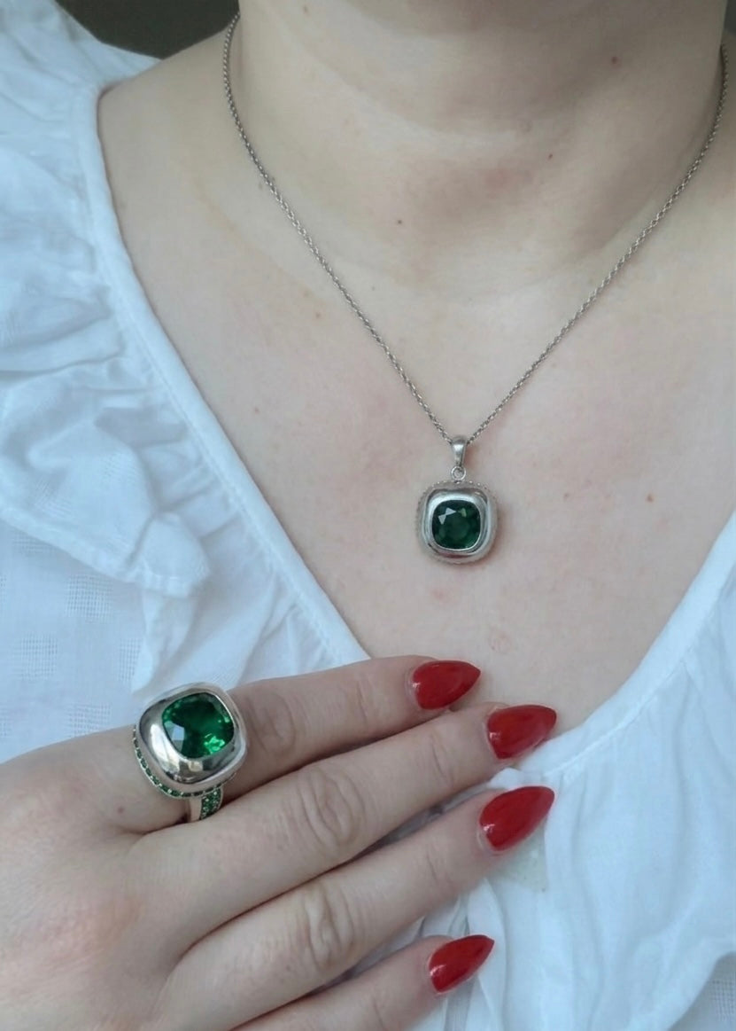 Emerald Dome Pendant Chain