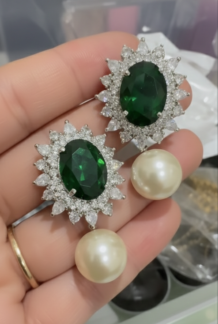 Royal Sunburst Emerald & Pearl Drops