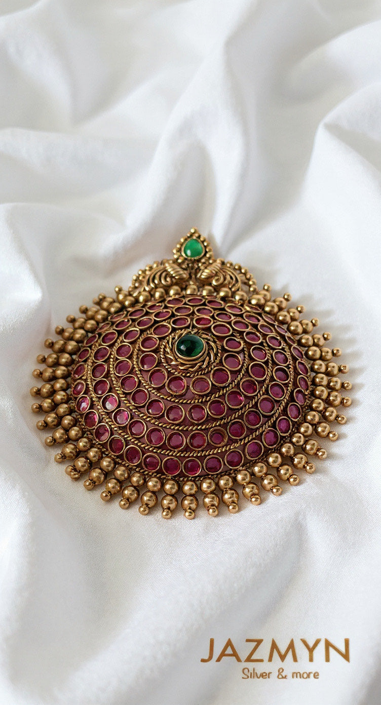 Kemp Stone Pendant Set (With Chain)